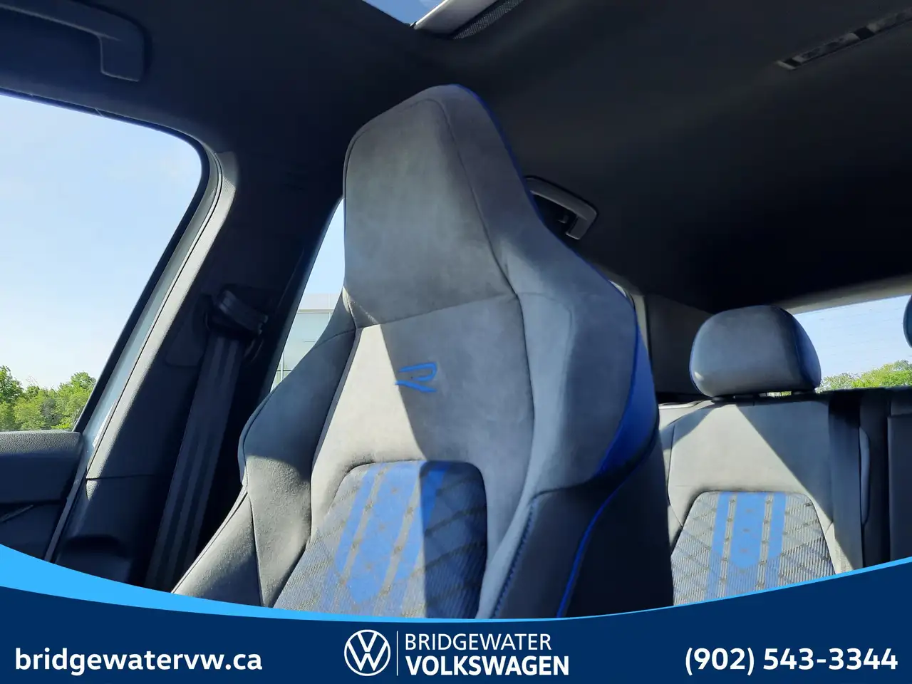 Volkswagen Golf R снимка Volkswagen Golf R