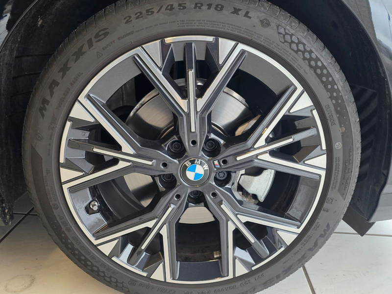 BMW 120 i Limousine  M SportPDC, Kam, Nav, Hifi — photo 11