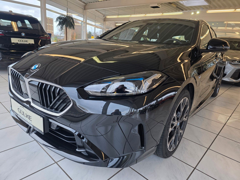 BMW 120 i Limousine  M SportPDC, Kam, Nav, Hifi