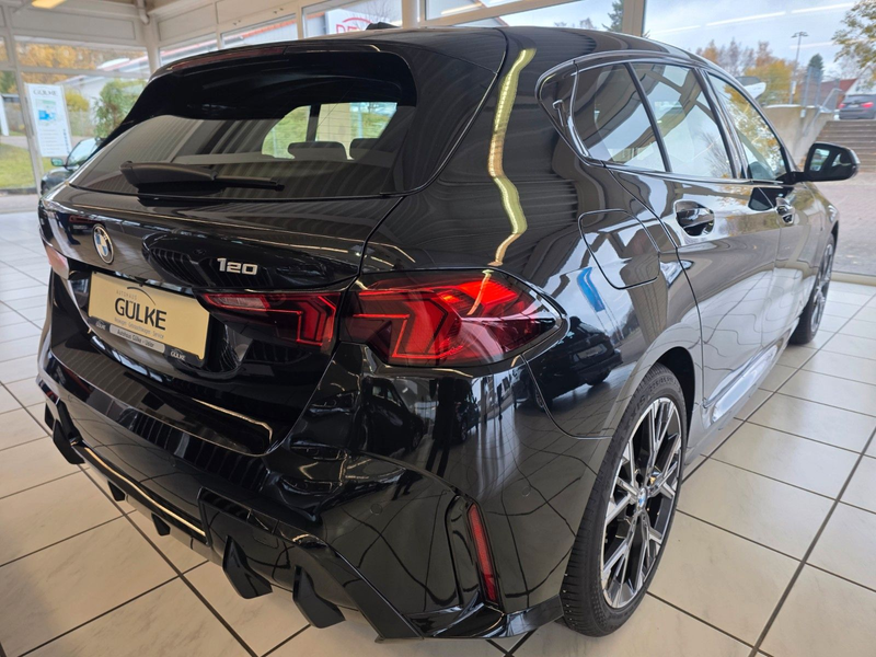 BMW 120 i Limousine  M SportPDC, Kam, Nav, Hifi — photo 5