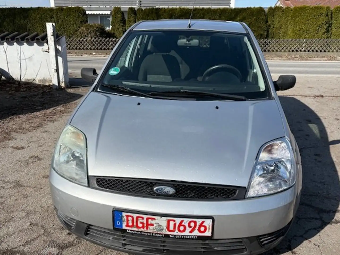 Ford Fiesta Fiesta  5-Türer 1.3 Ambiente Grau - 1