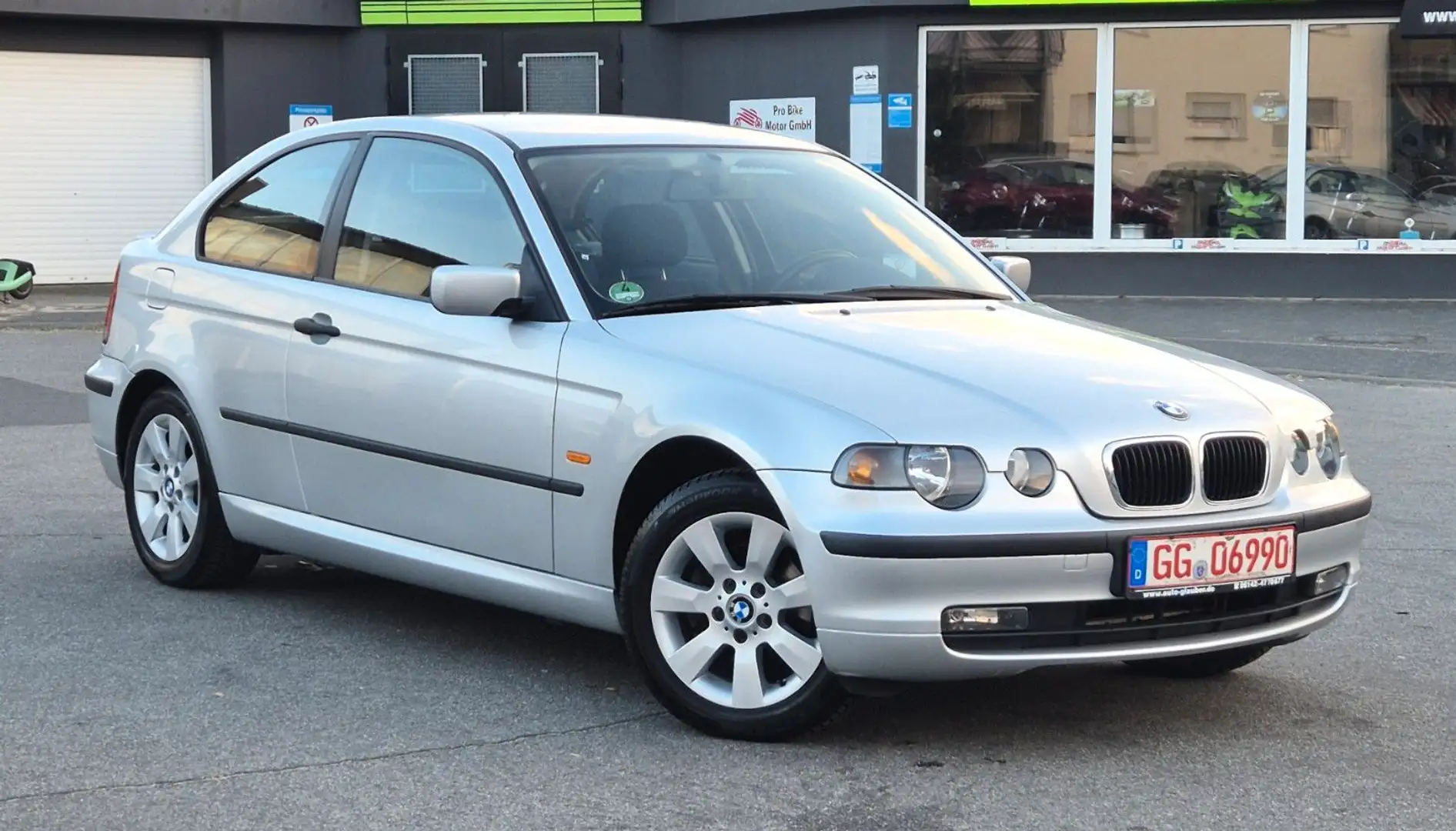 BMW 316 ti Compact *2.HAND* PDC/Klima/Allwetter/TÜV Argento - 1