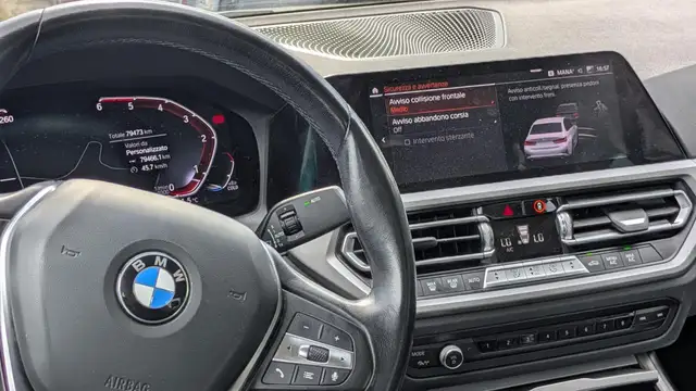 BMW 3 Series view 8