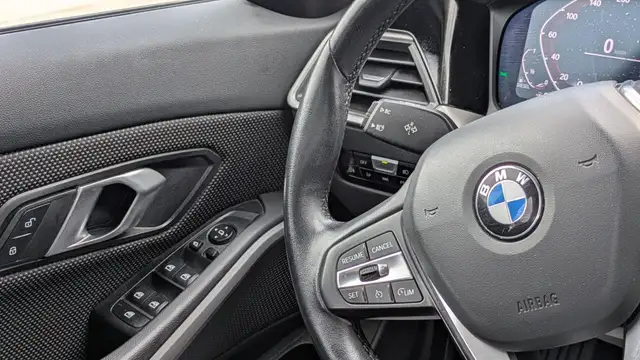 BMW 3 Series view 12