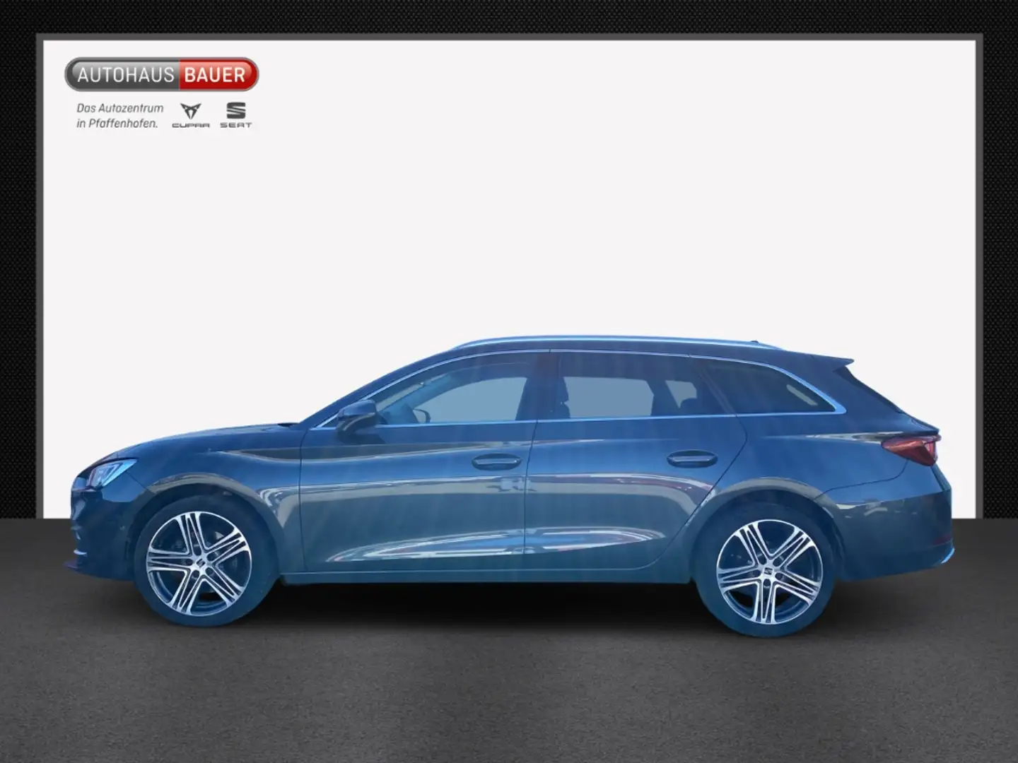 SEAT Leon ST Xcellence 2.0TDI DSG AUTOM AHK ACC PARKLENK V+H Grijs - 2