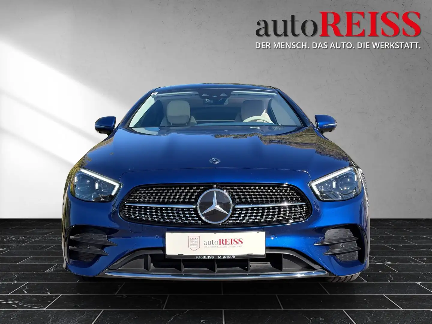 Mercedes-Benz E 220 E 220 d 4Matic Coupe ////AMG-Line Blau - 2