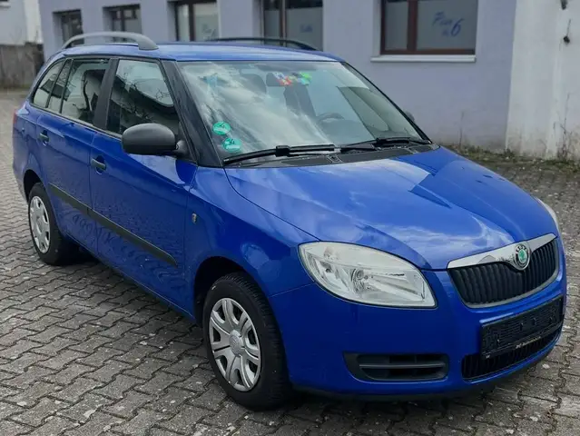 2009 Skoda Fabia in Blue for sale