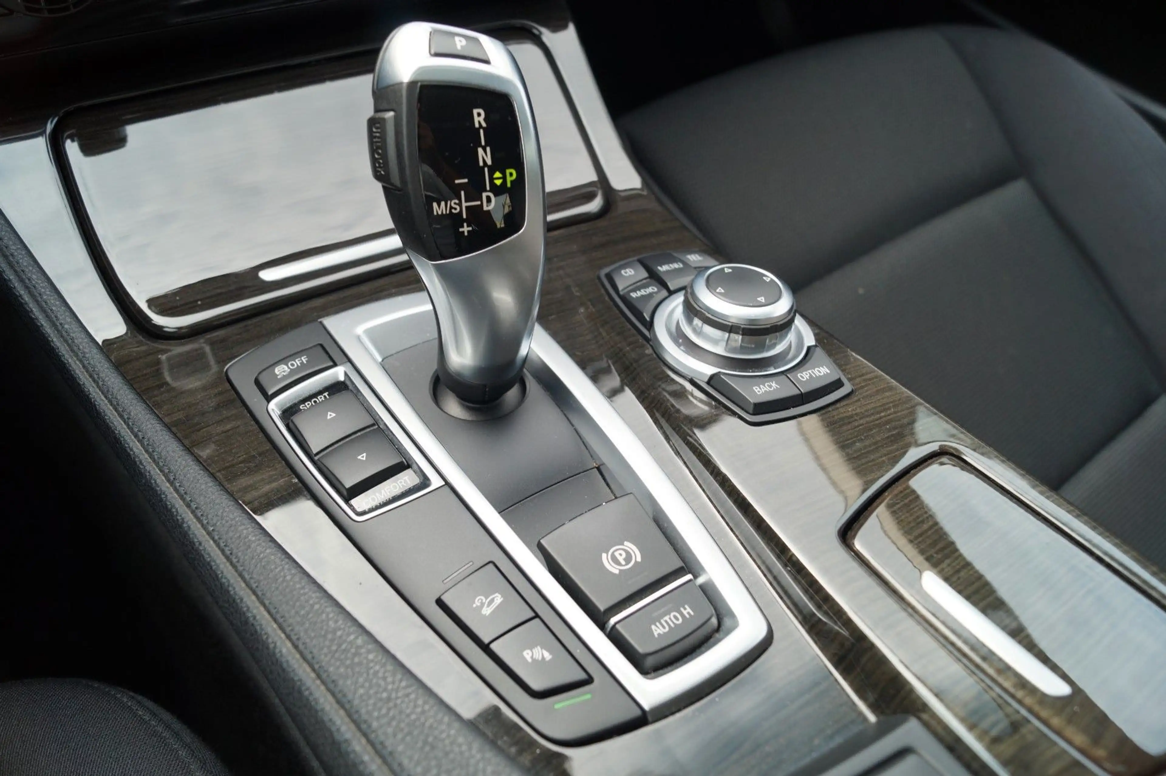 BMW 535 i xDrive Limousine Automatik aus 2.Hand! GSD — photo 17
