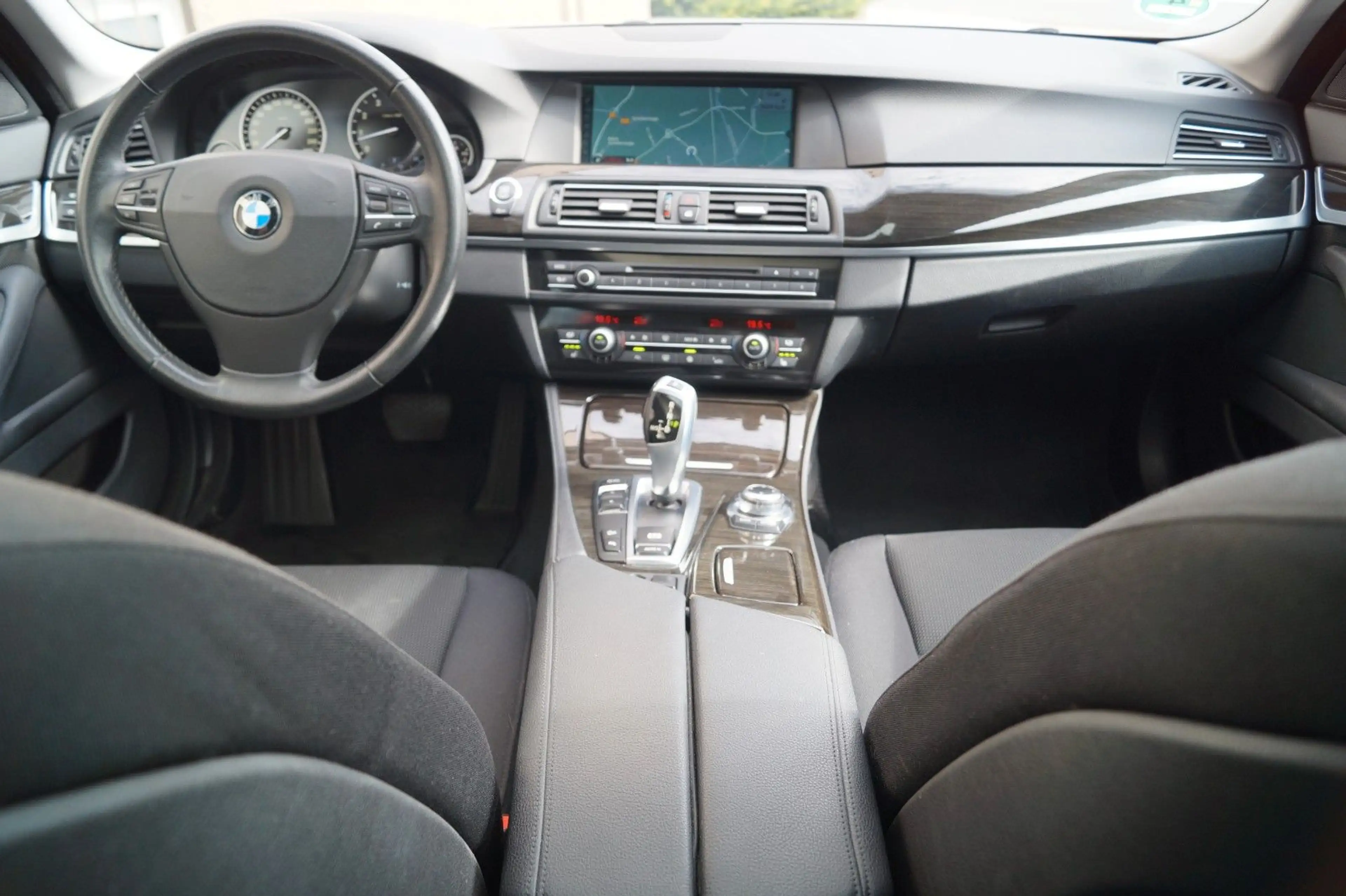 BMW 535 i xDrive Limousine Automatik aus 2.Hand! GSD — photo 11