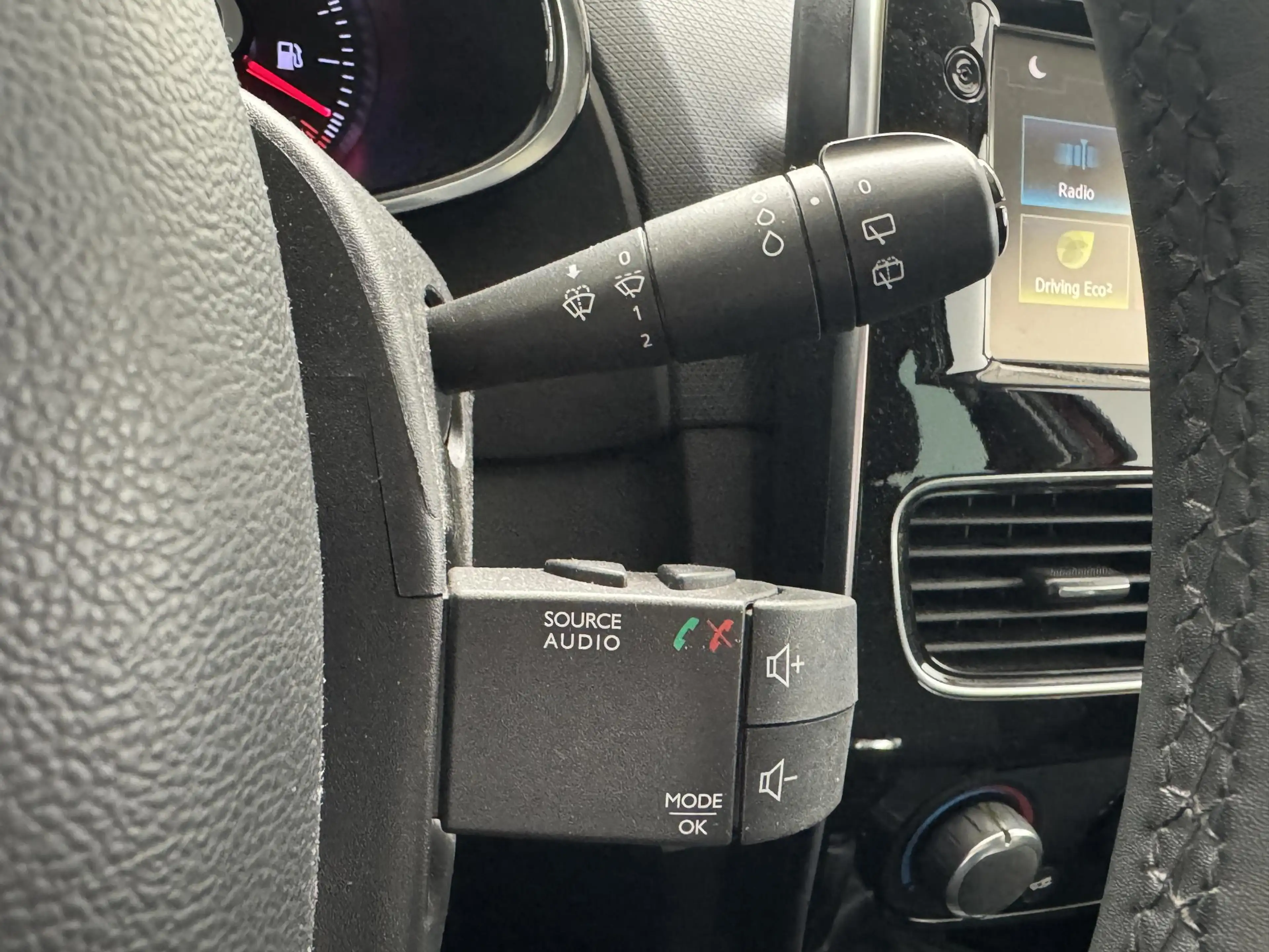 Renault Clio 0.9 TCe Limited | Navigatie | Airco | Parkeersenso — photo 18