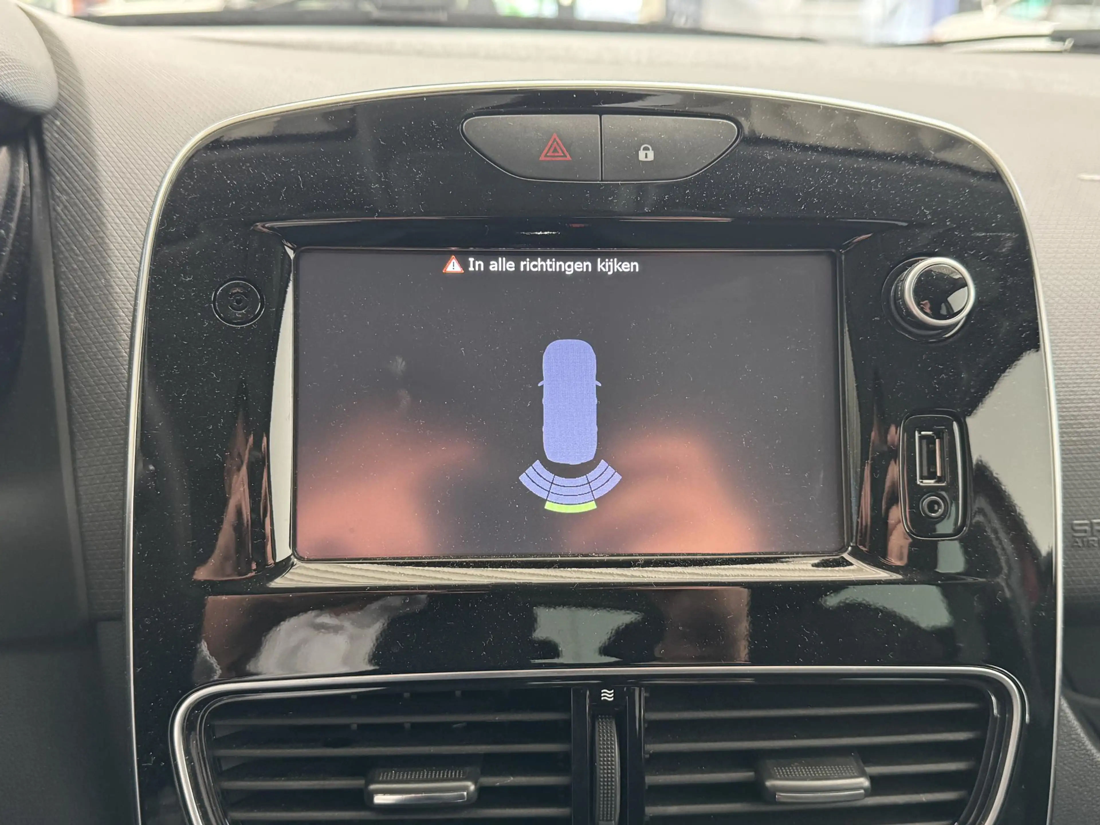 Renault Clio 0.9 TCe Limited | Navigatie | Airco | Parkeersenso — photo 11