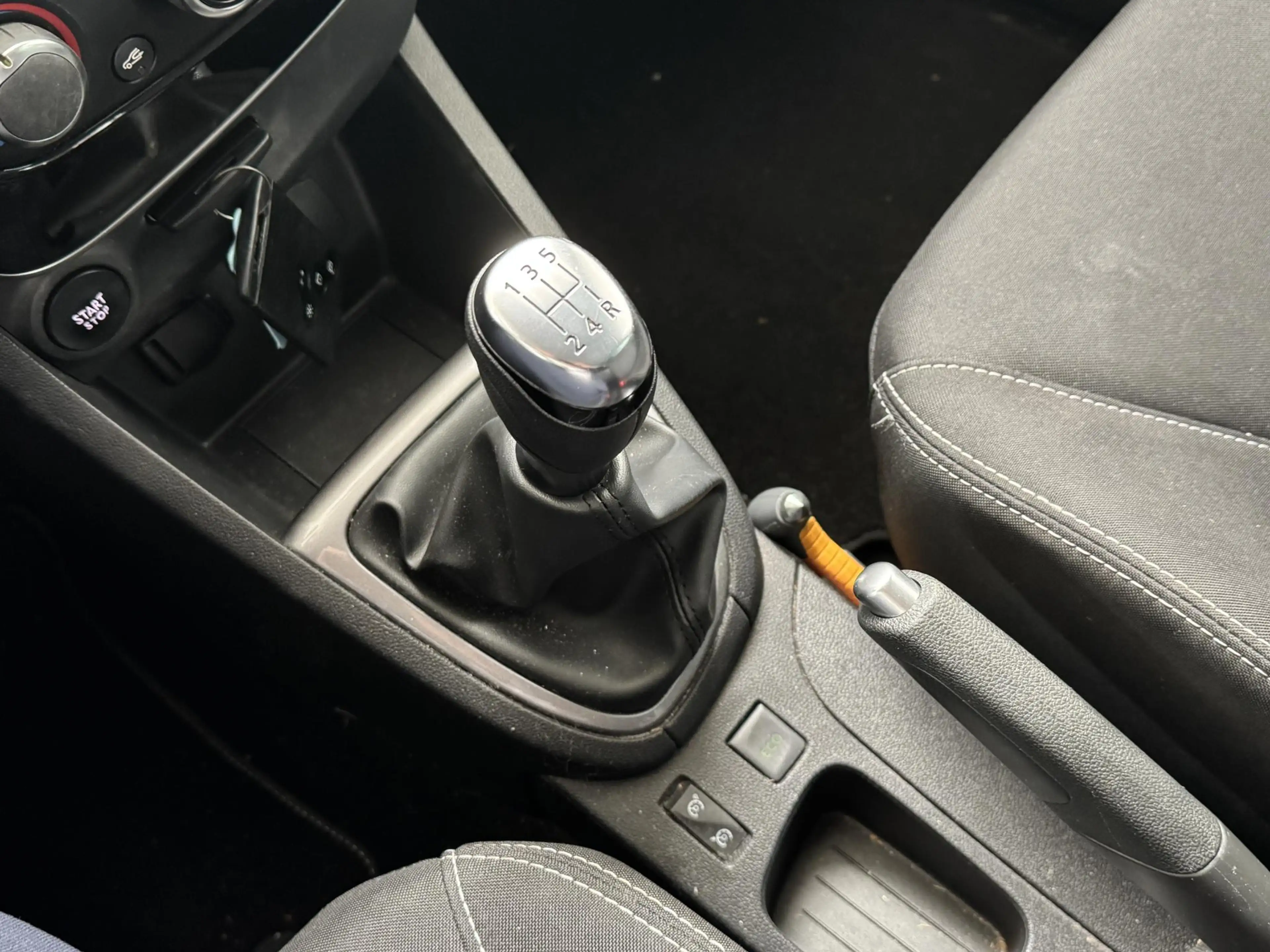 Renault Clio 0.9 TCe Limited | Navigatie | Airco | Parkeersenso — photo 22