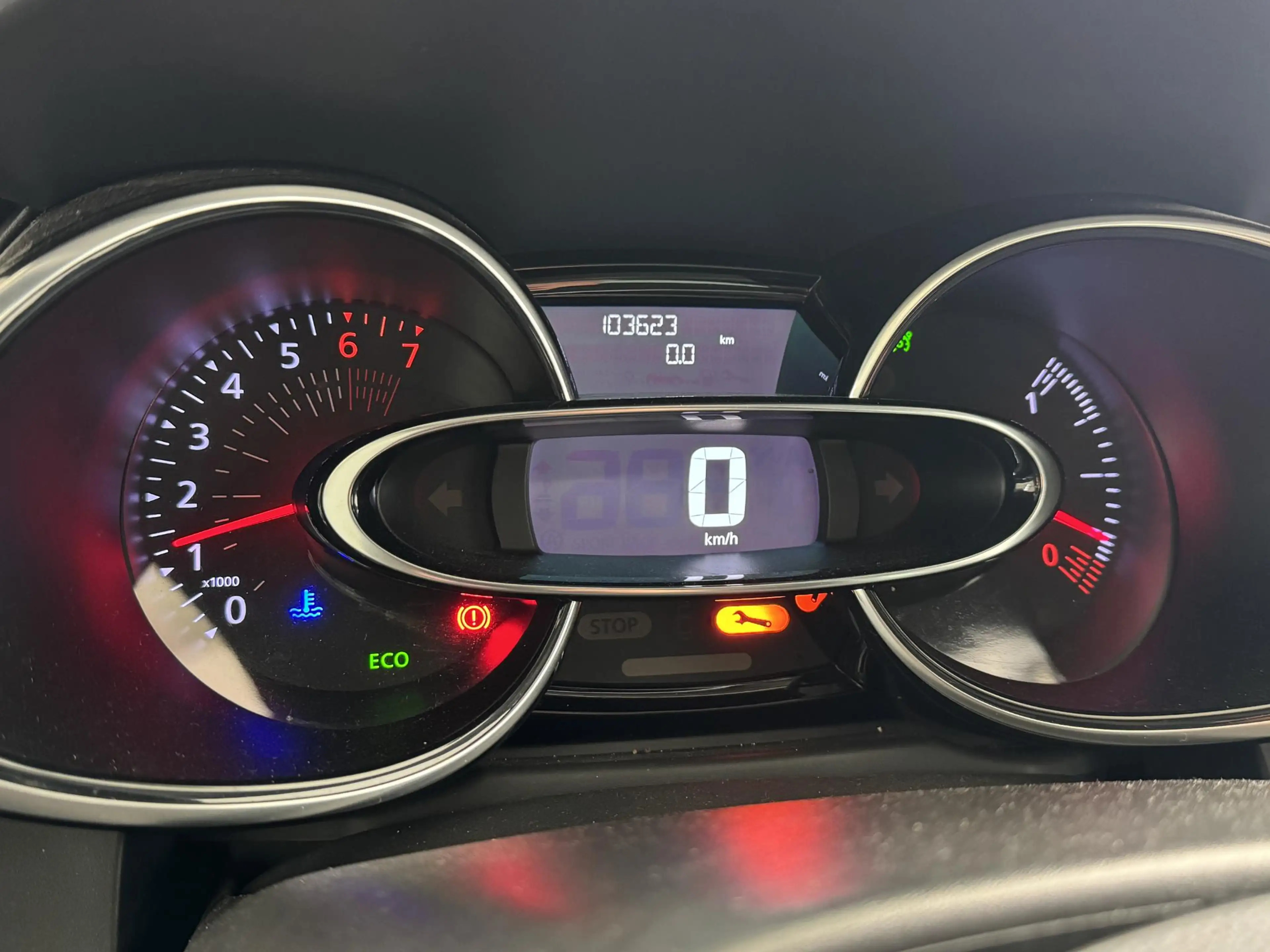 Renault Clio 0.9 TCe Limited | Navigatie | Airco | Parkeersenso — photo 4