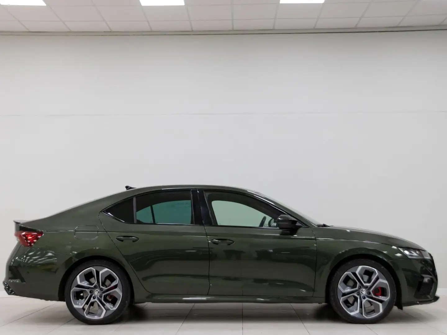 Skoda Octavia 2.0 TSI RS DSG Verde - 2