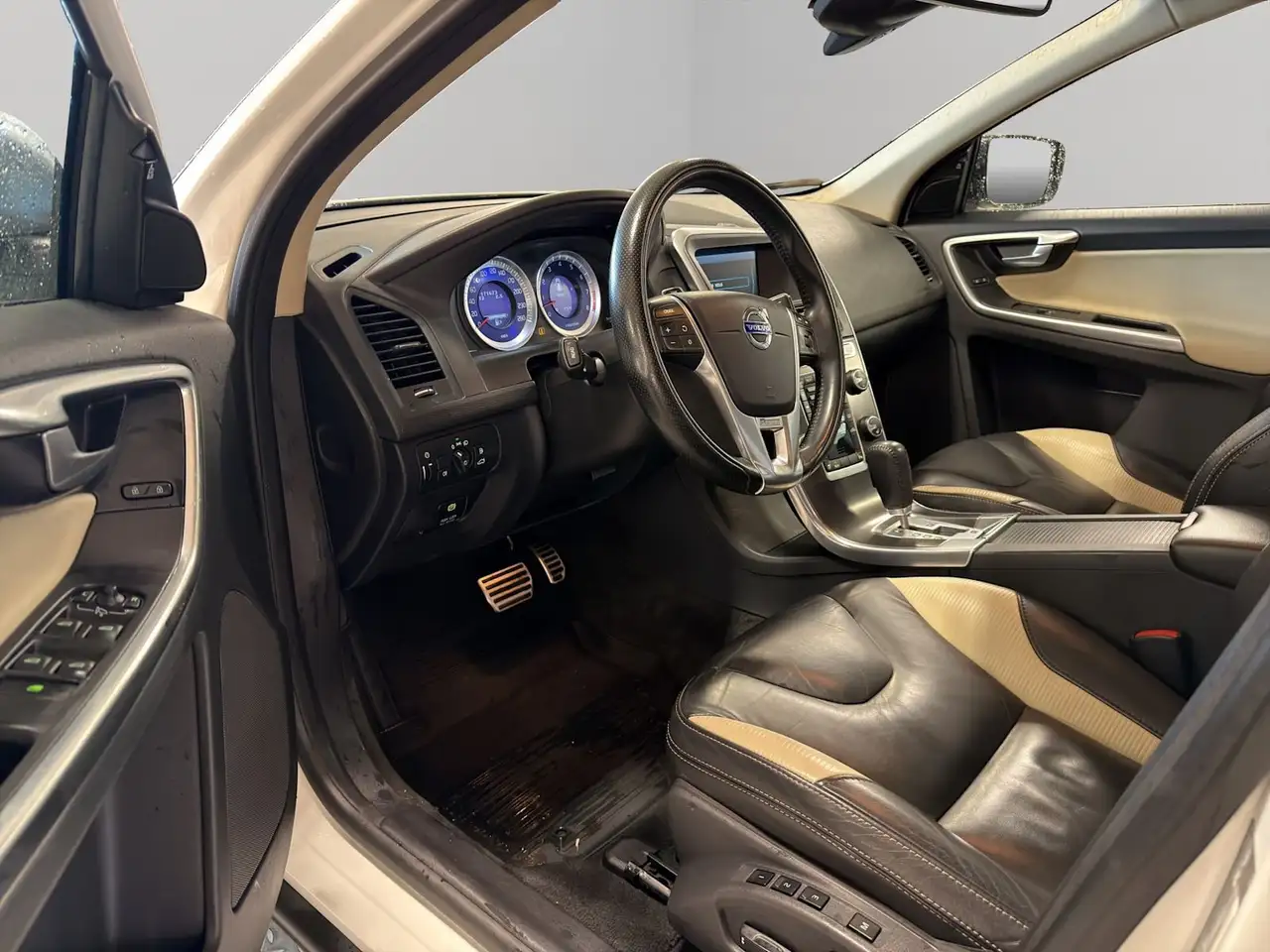 Volvo XC60 photo Volvo XC60