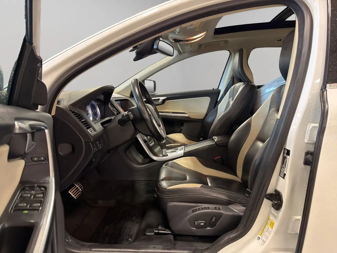 Volvo XC60 photo Volvo XC60