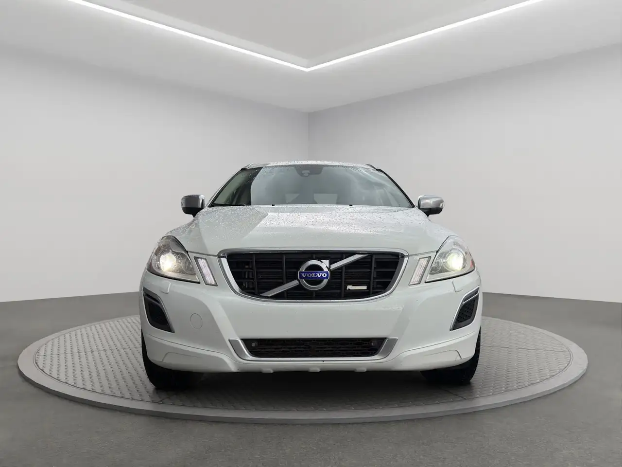 Volvo XC60 photo Volvo XC60