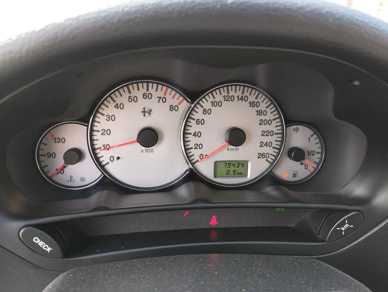 Alfa Romeo 166 2.5 V6 24v Distinctive 188cv, foto 2