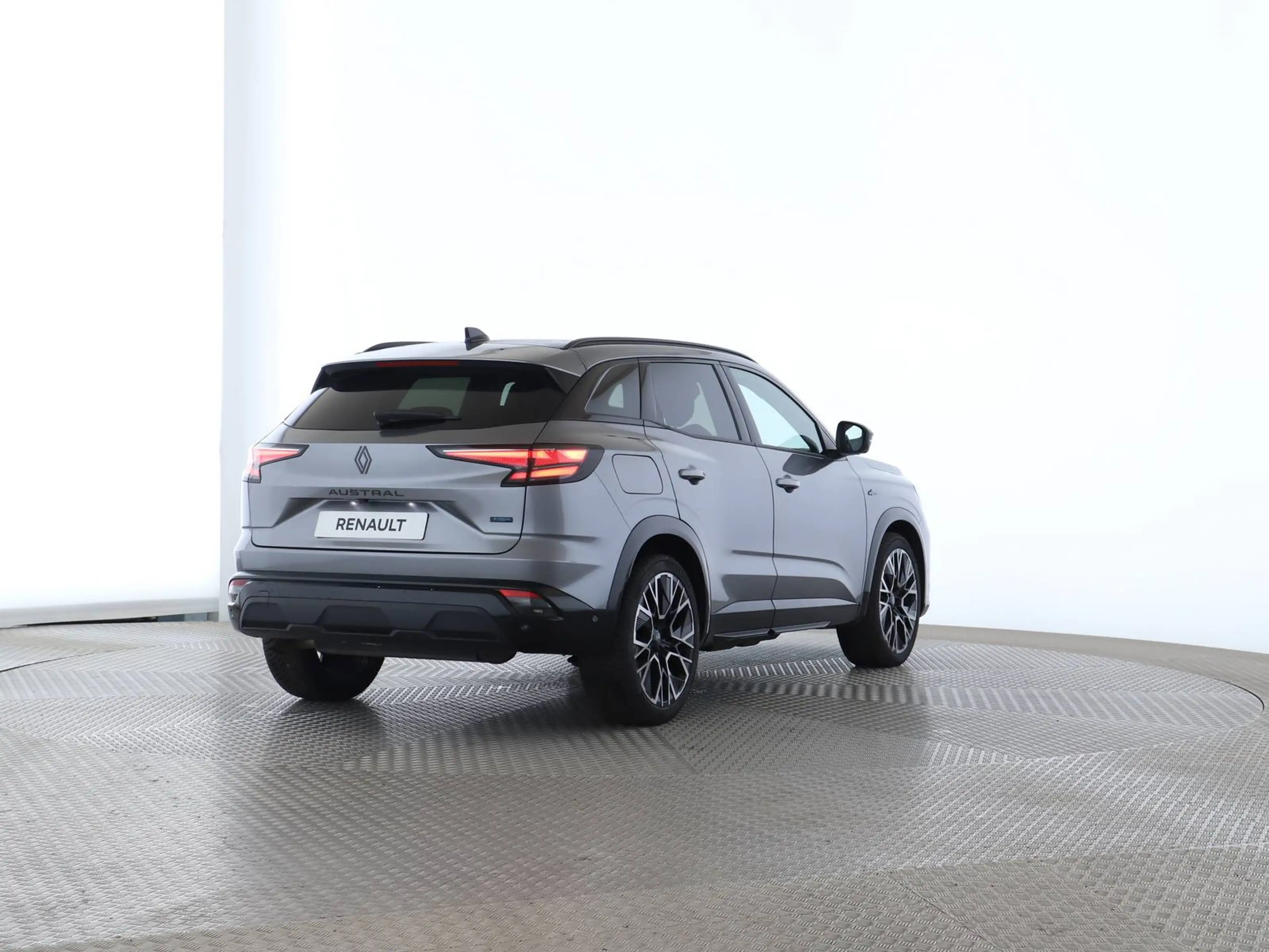 Renault Austral Esprit Alpine Full Hybrid 200 Harman/Kardon Solarbay — photo 15
