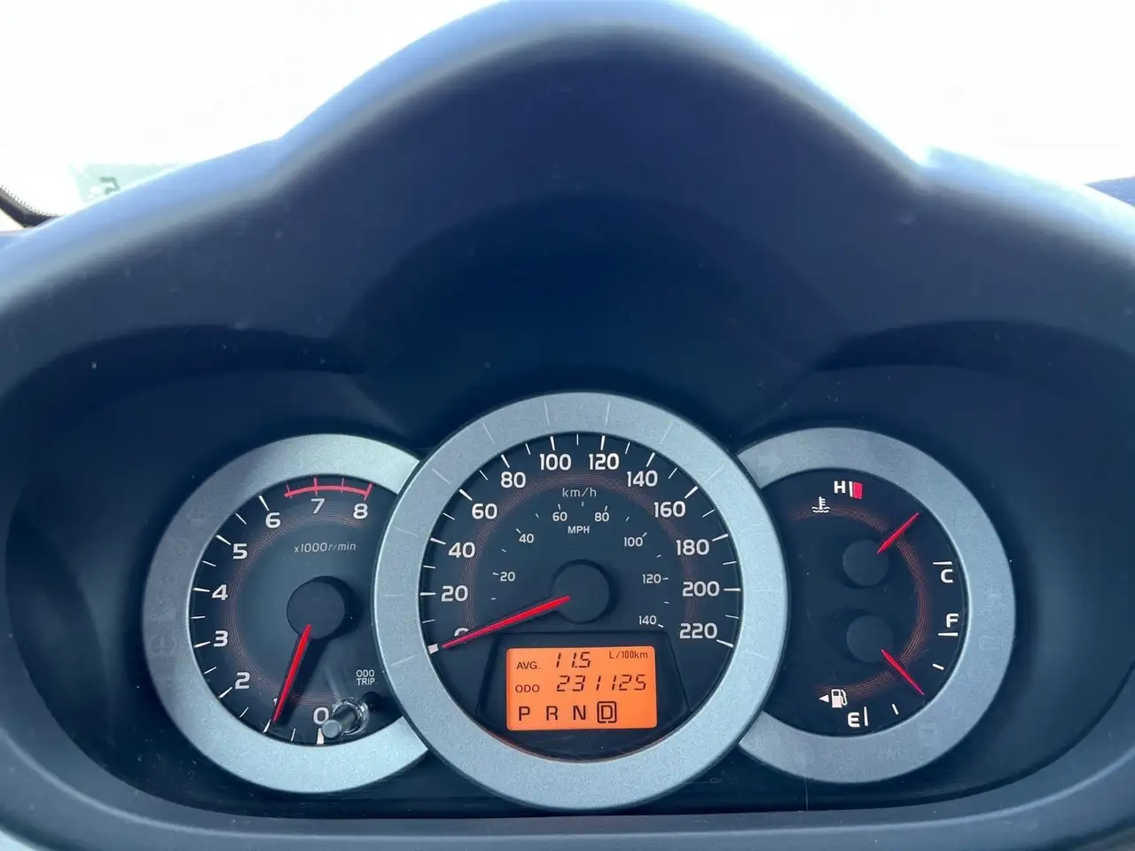 Toyota RAV 4 снимка Toyota RAV 4