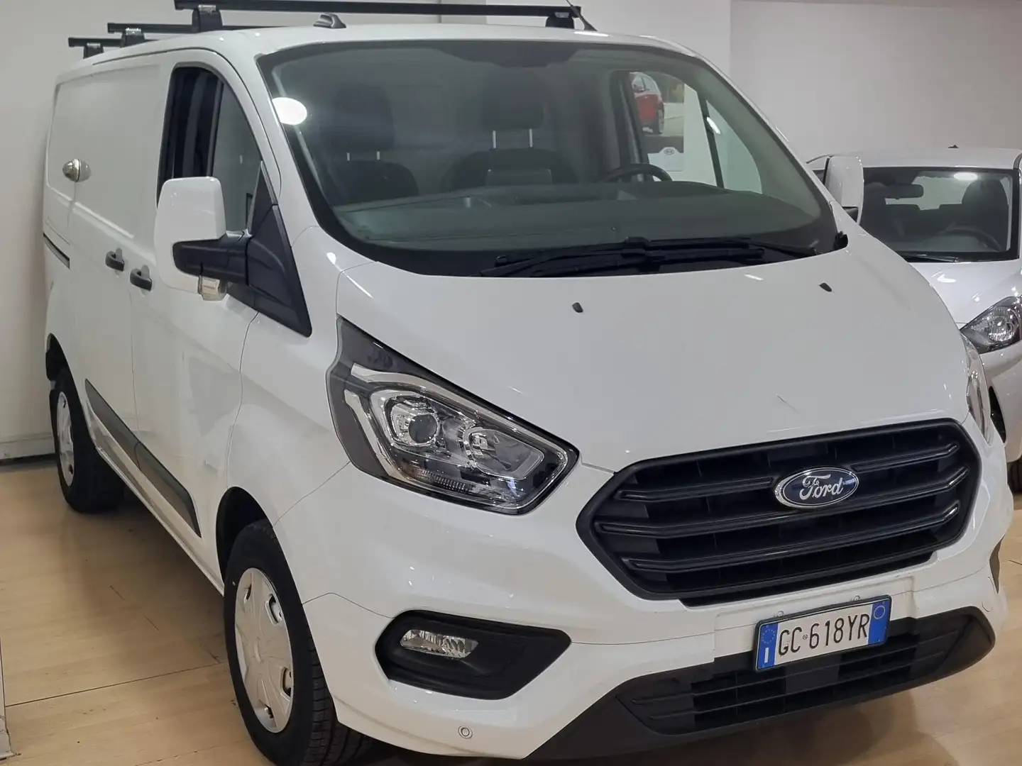 Ford Transit Custom 300 2.0 TDI MHEV 130CV TREND Bianco - 2