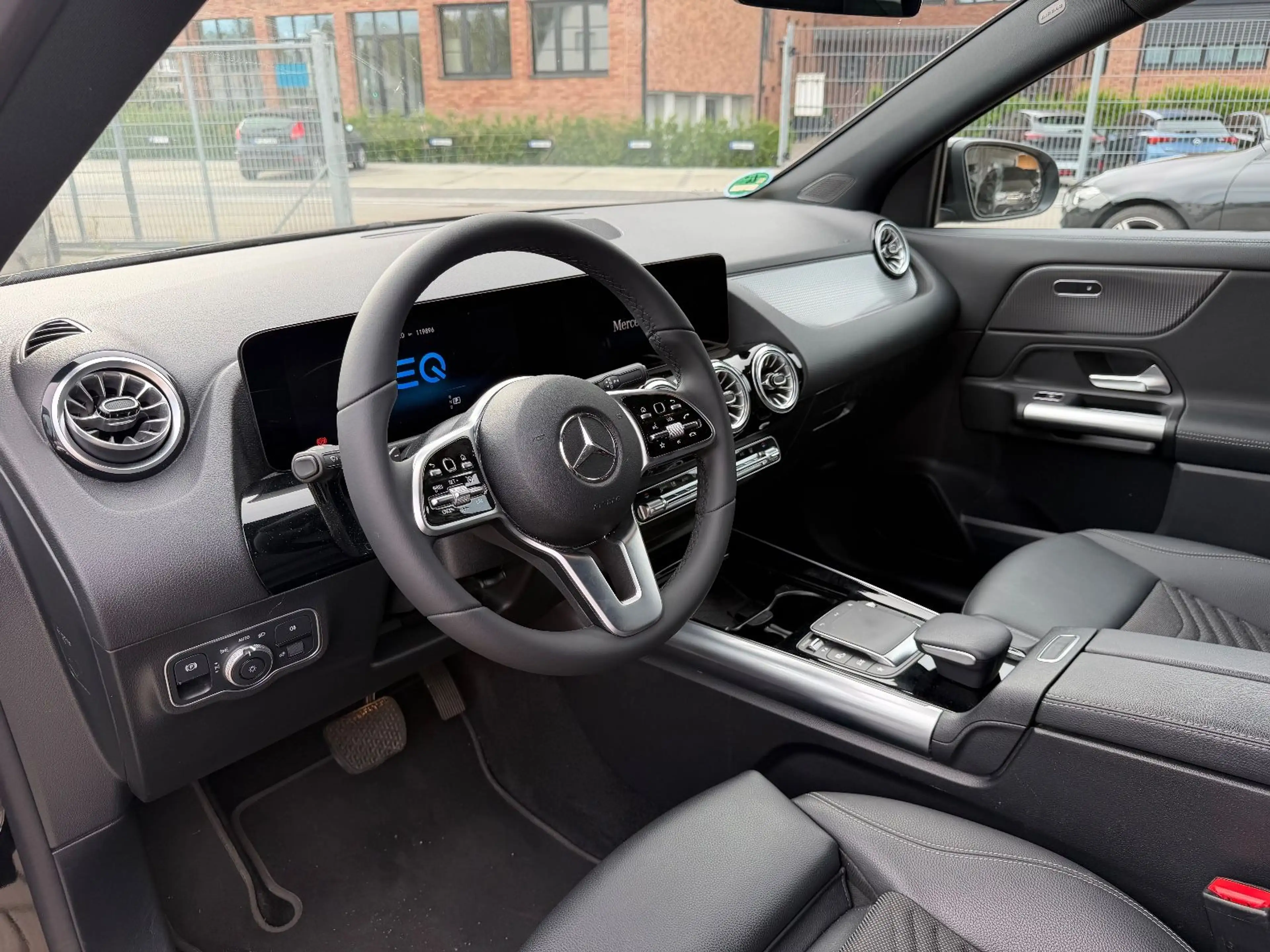 Mercedes-Benz EQA 250+ MBUX*AHK*Rcam*Navi — photo 12