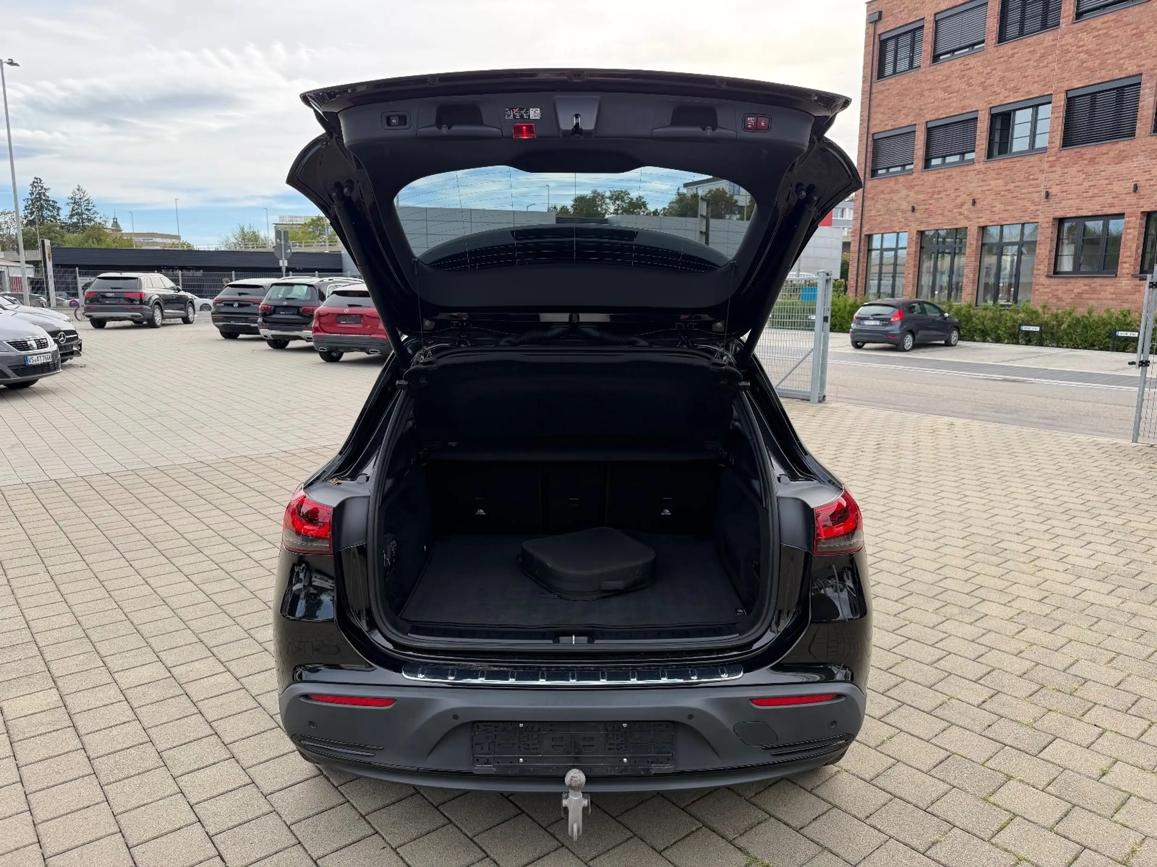 Mercedes-Benz EQA 250+ MBUX*AHK*Rcam*Navi — photo 9