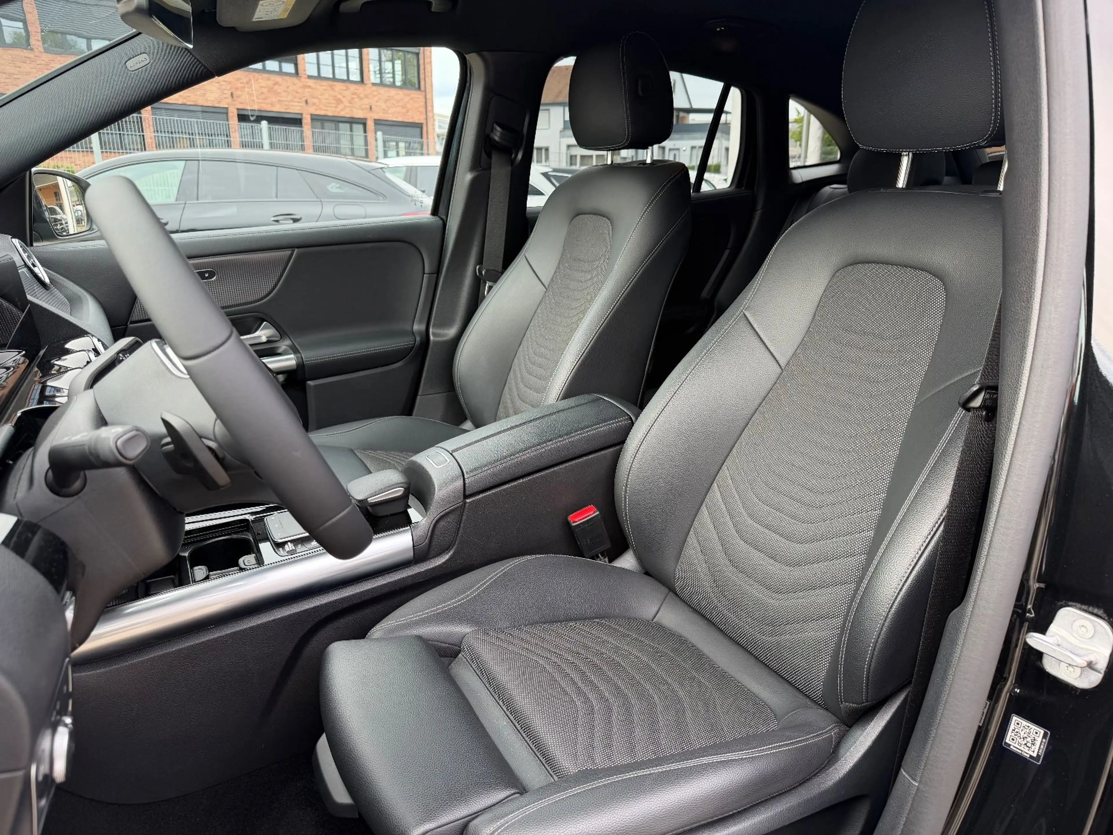 Mercedes-Benz EQA 250+ MBUX*AHK*Rcam*Navi — photo 14
