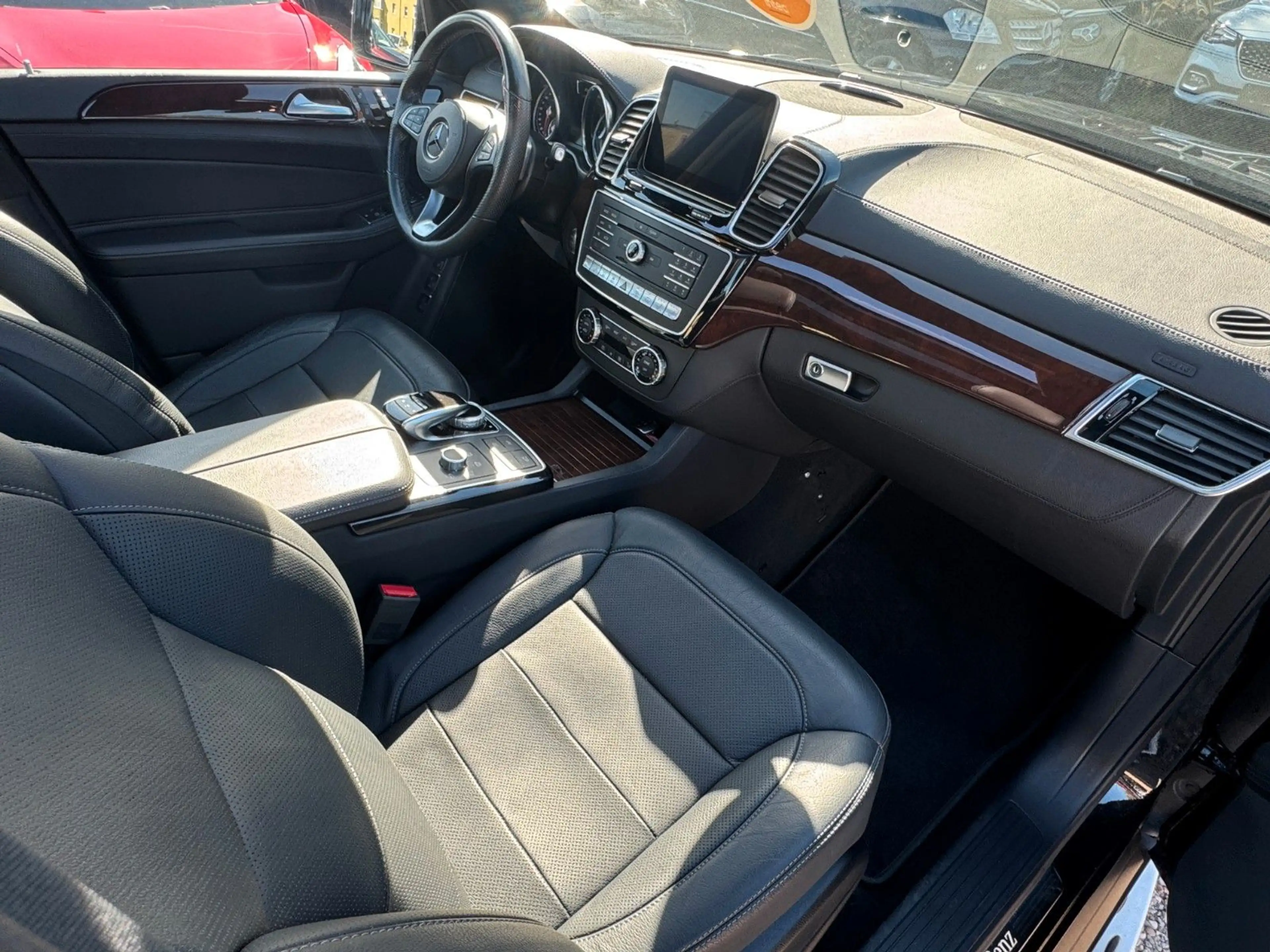 Mercedes-Benz GLS 350 d 4Matic 7-Sitzer*1.Hd*Pano*Airmatic*360 — photo 14