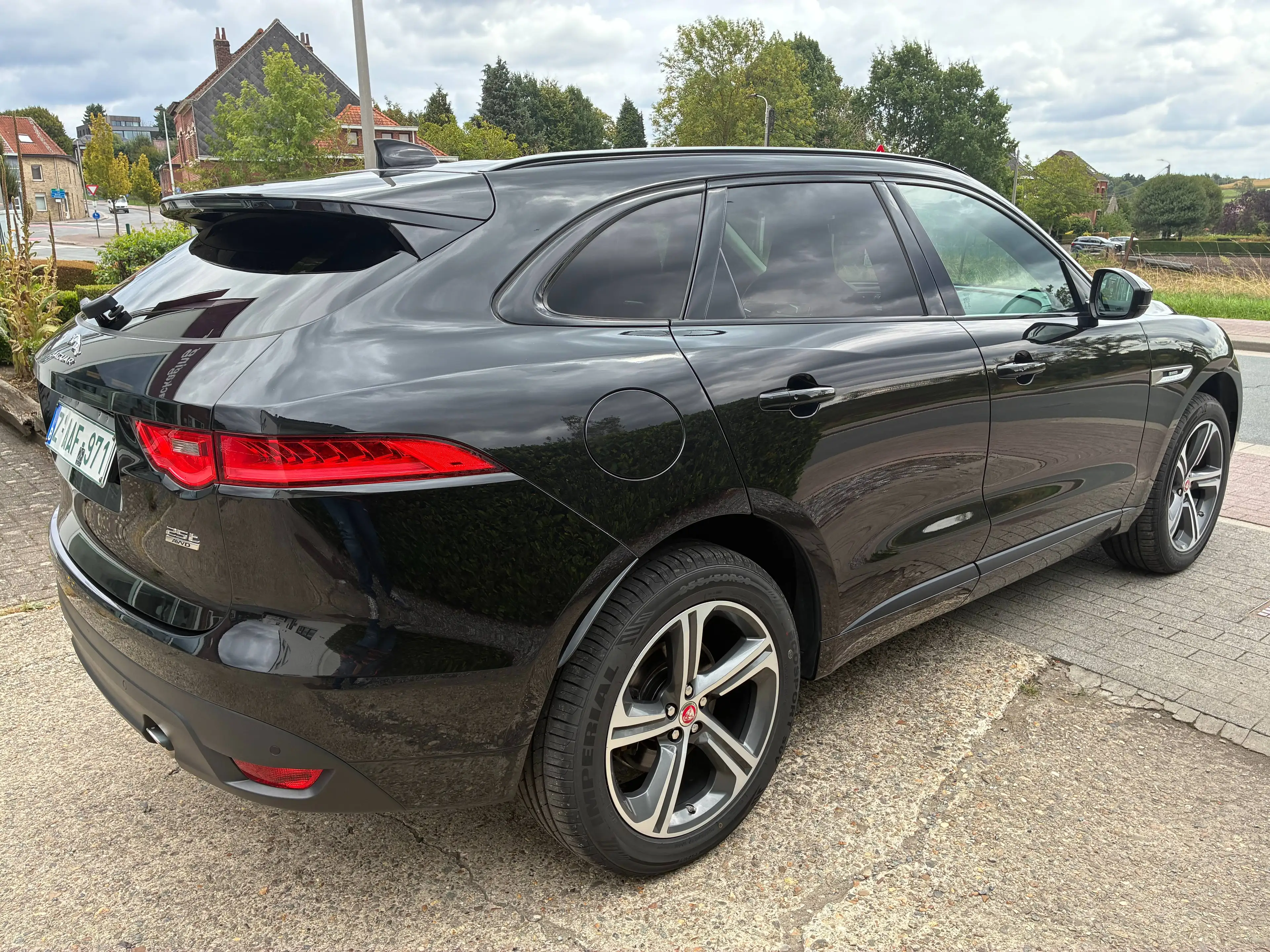 Jaguar F-Pace F-Pace 2.0 T AWD R-Sport 250  80420km !! — photo 4