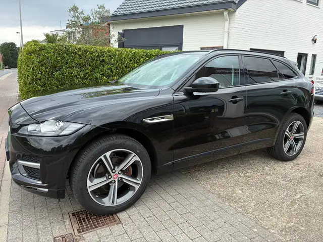 Jaguar F-Pace F-Pace 2.0 T AWD R-Sport 250  80420km !!