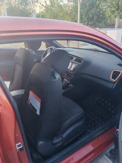 Hyundai i20 COUPÉ 1.0 TGDI BD Style / Style Orange 2016, foto 10