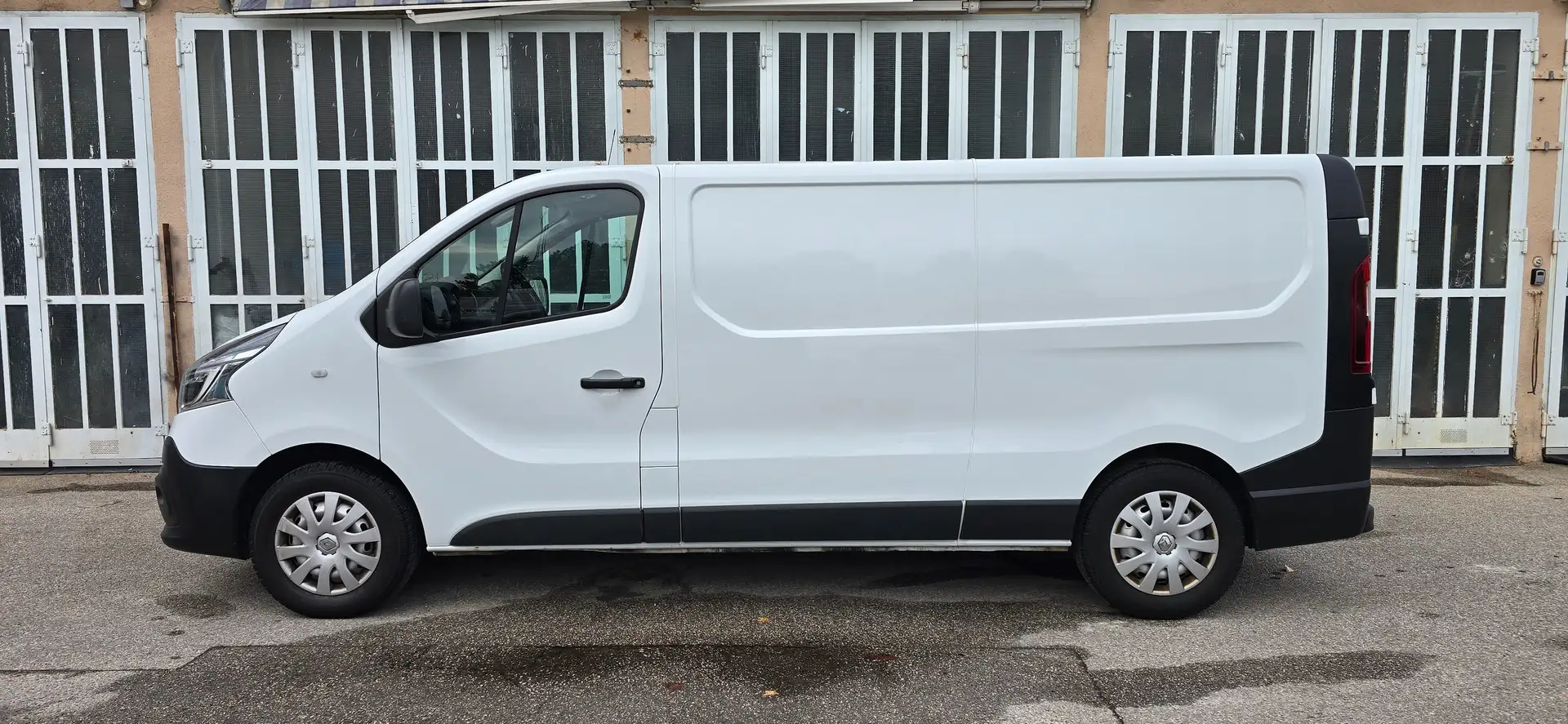 Renault Trafic Kasten L2H1 3,0t dCi 120 *MWST*Lang*Sofort Kredit* Weiß - 2
