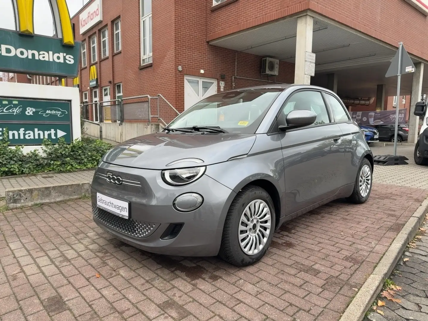 Fiat 500 42 kWh - 500e Base 42 kWh Grau - 1