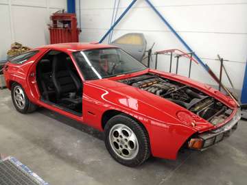 928S