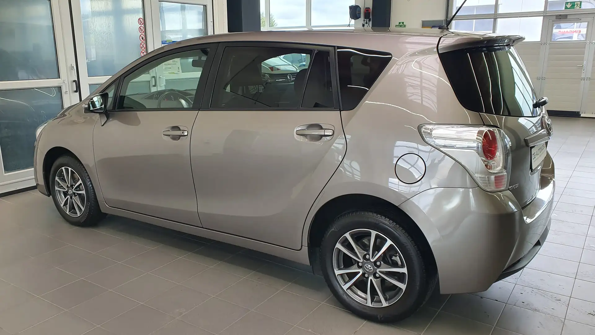 Toyota Verso 1.6 D-4D Comfort*Kamera*NAVI*SHZ*Tempomat Brons - 2