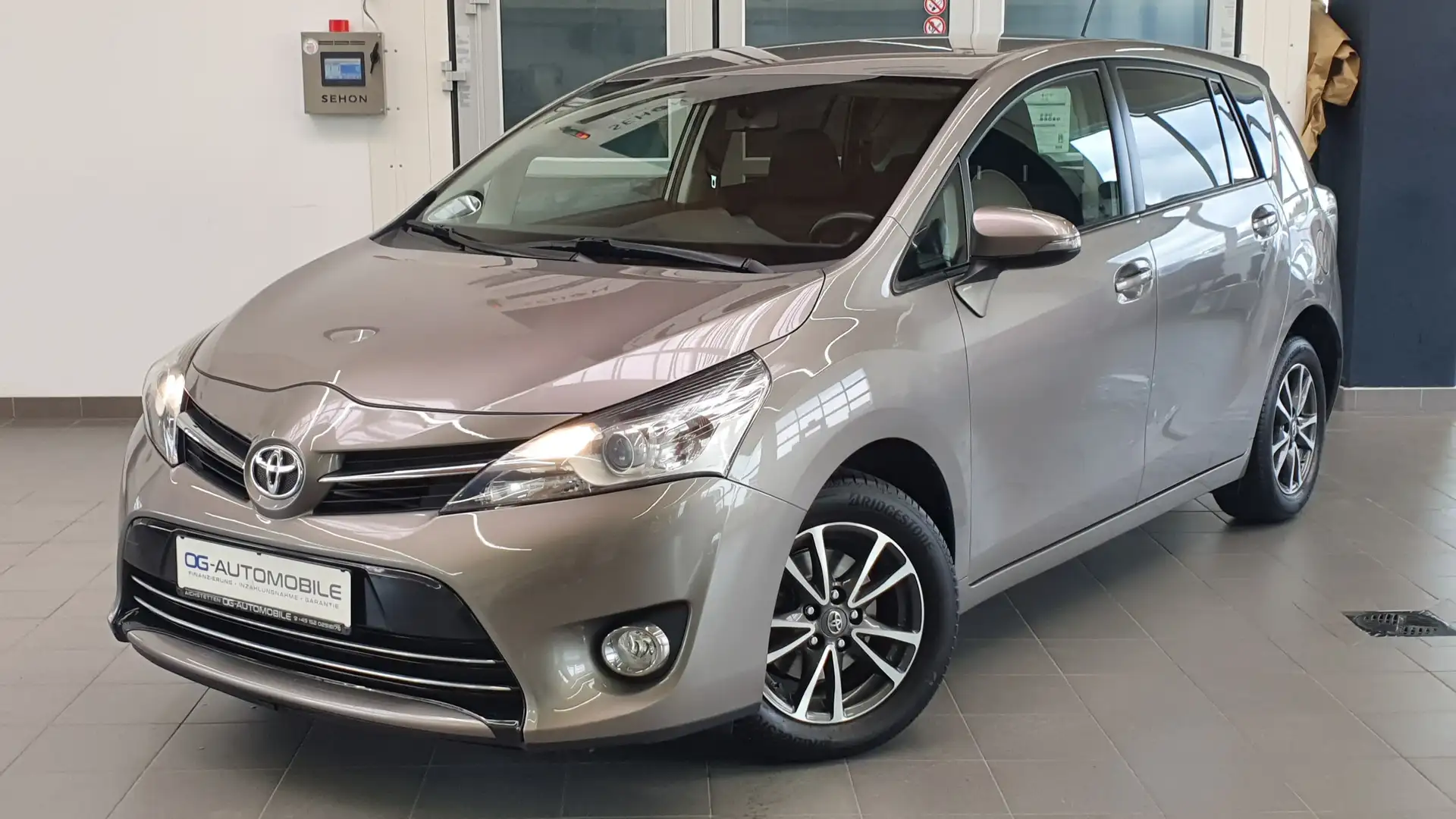 Toyota Verso 1.6 D-4D Comfort*Kamera*NAVI*SHZ*Tempomat Brons - 1