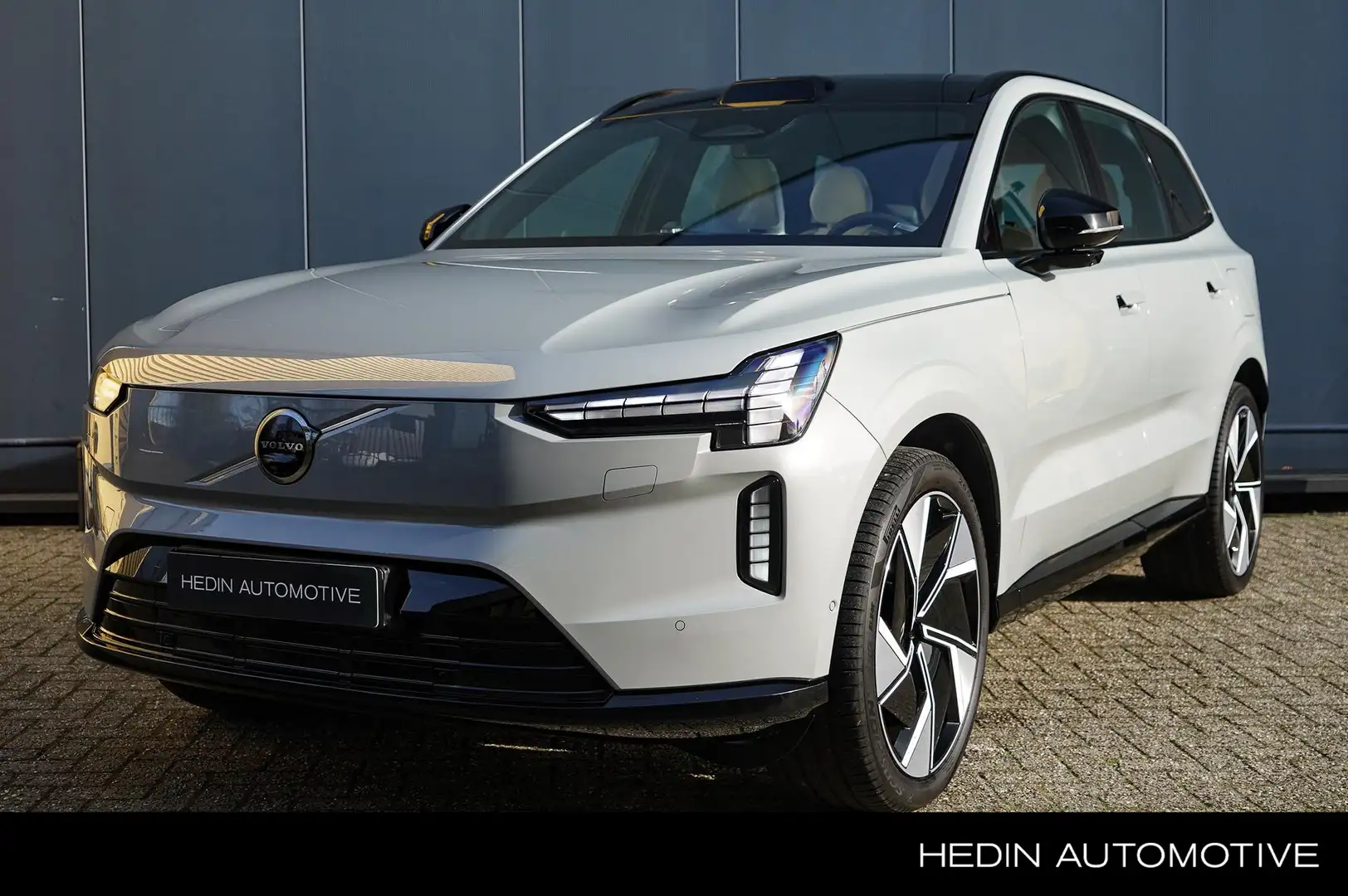 Volvo EX90 Twin Motor Performance Ultra | Bowers & Wilkins Au Argent - 1