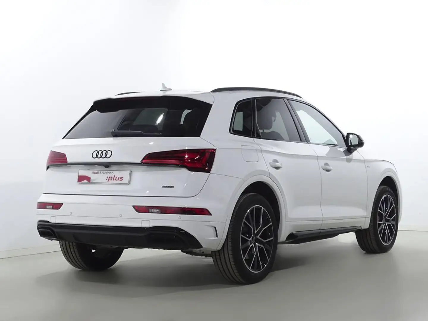 Audi Q5 55 TFSIe Black line quattro-ultra S tronic Blanco - 2