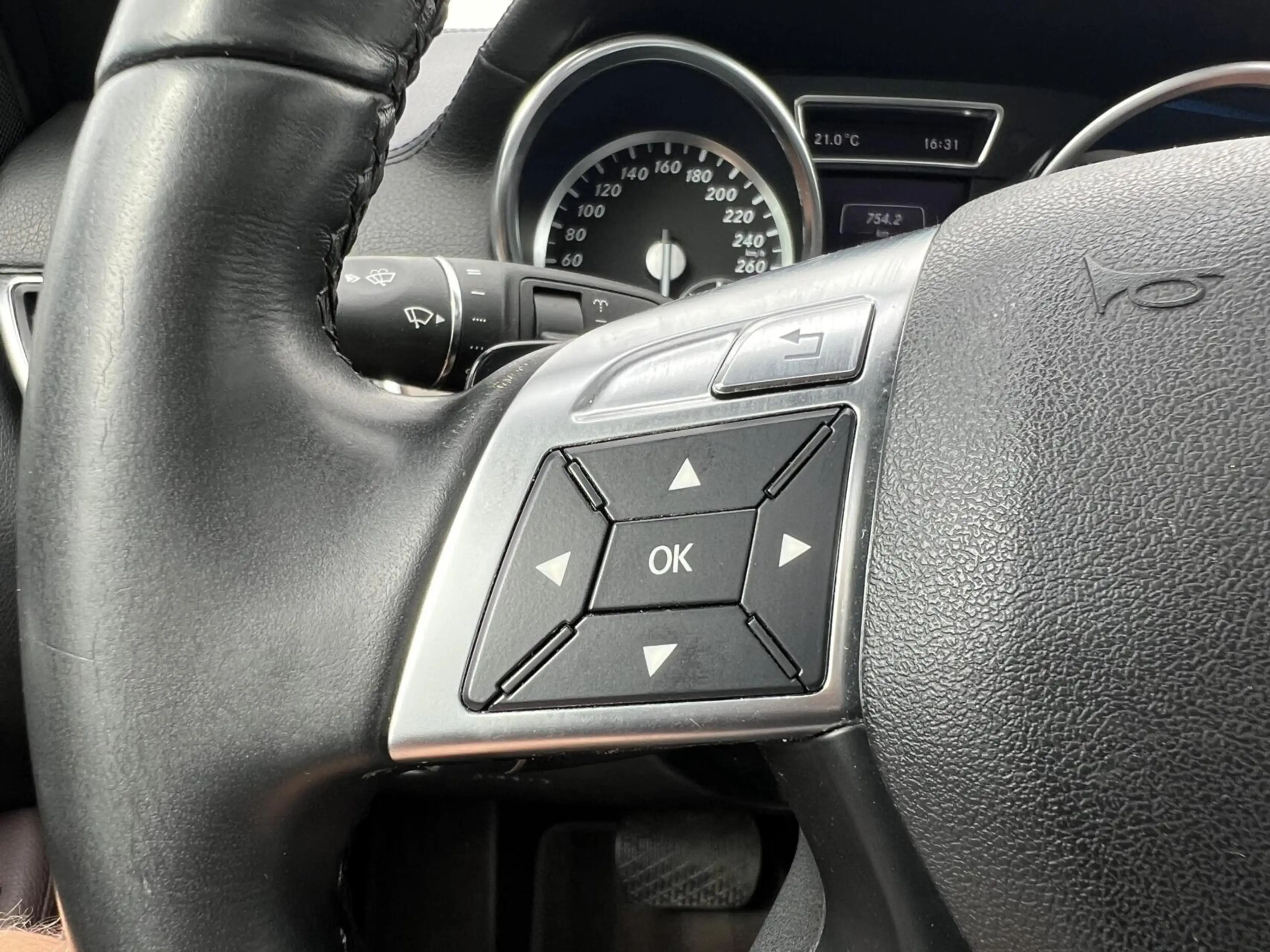 Mercedes-Benz GL 500 4-Matic Pano V8 Leer Xenon Luchtvering — photo 11