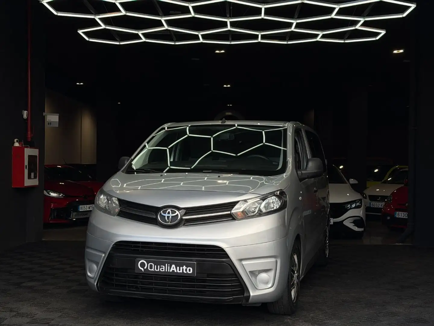 Toyota Proace 1.5D 120CV ADVANCE L0 Gris - 1