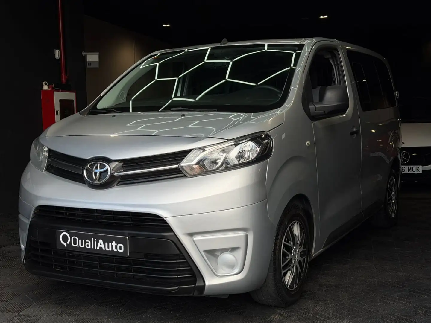 Toyota Proace 1.5D 120CV ADVANCE L0 Gris - 2