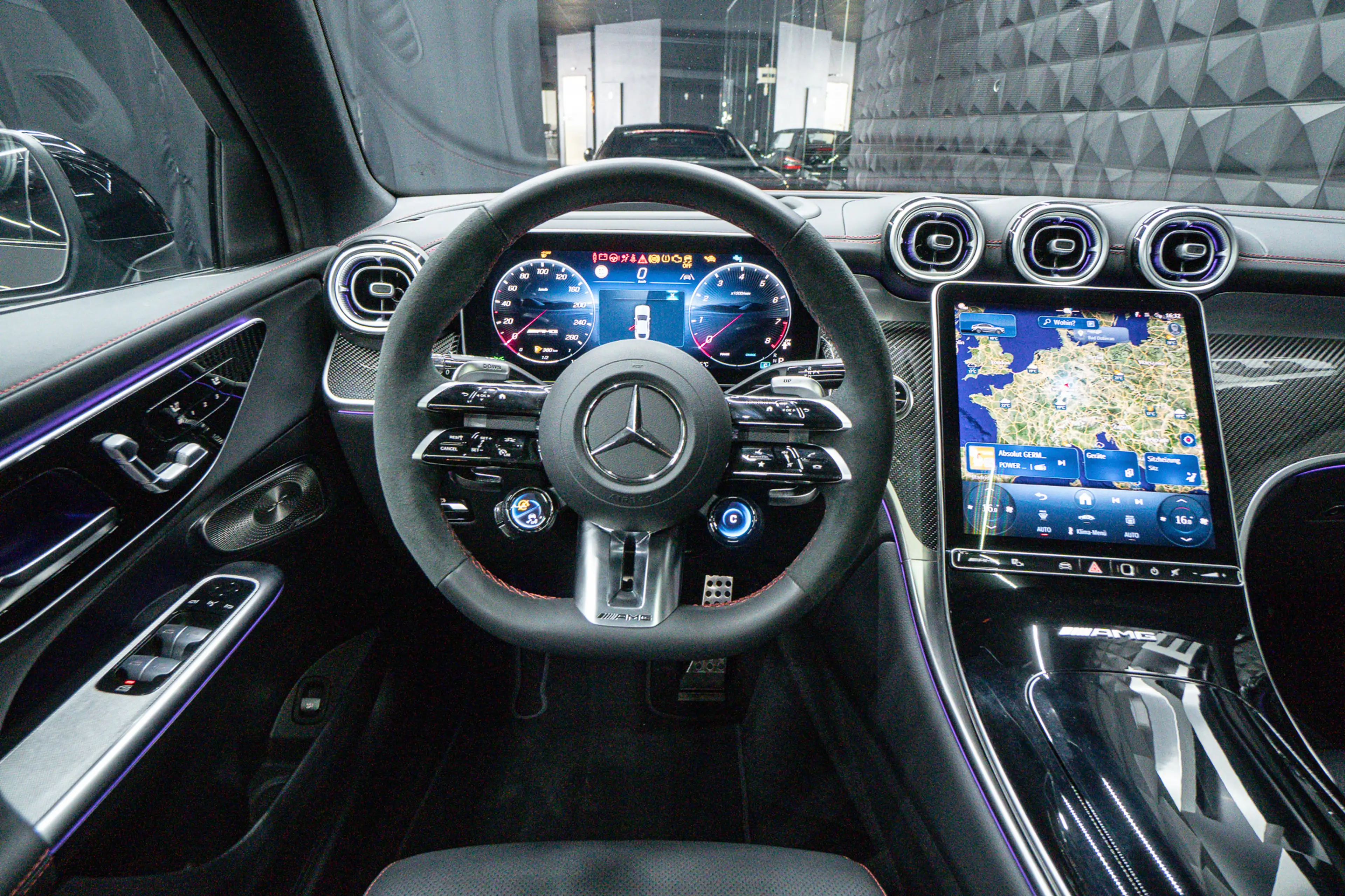 Mercedes-Benz GLC 43 AMG Sondermodell AMG 4Matic — photo 15