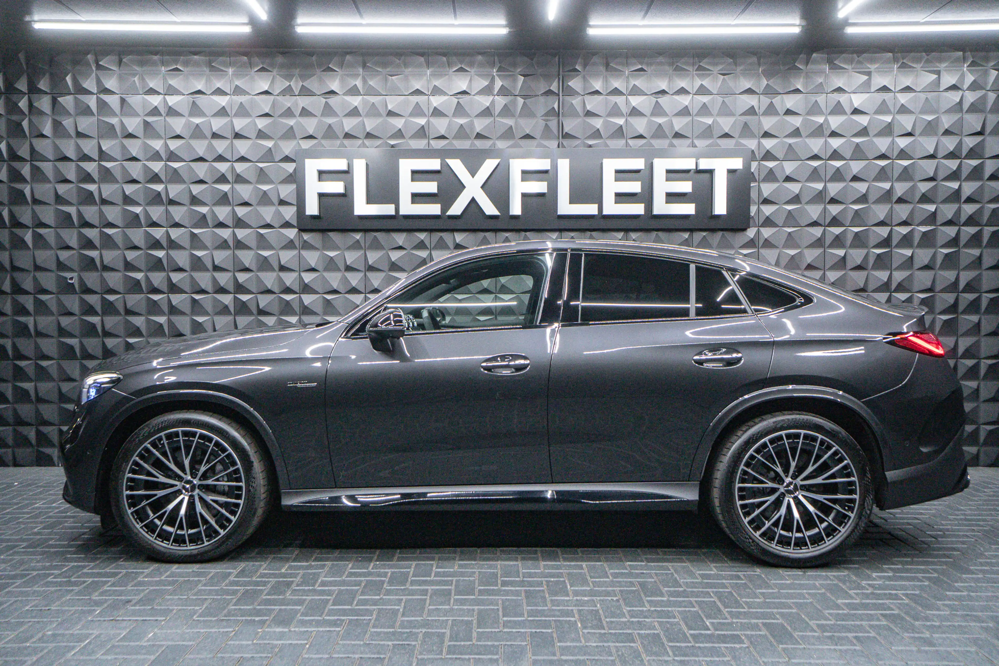 Mercedes-Benz GLC 43 AMG Sondermodell AMG 4Matic — photo 4