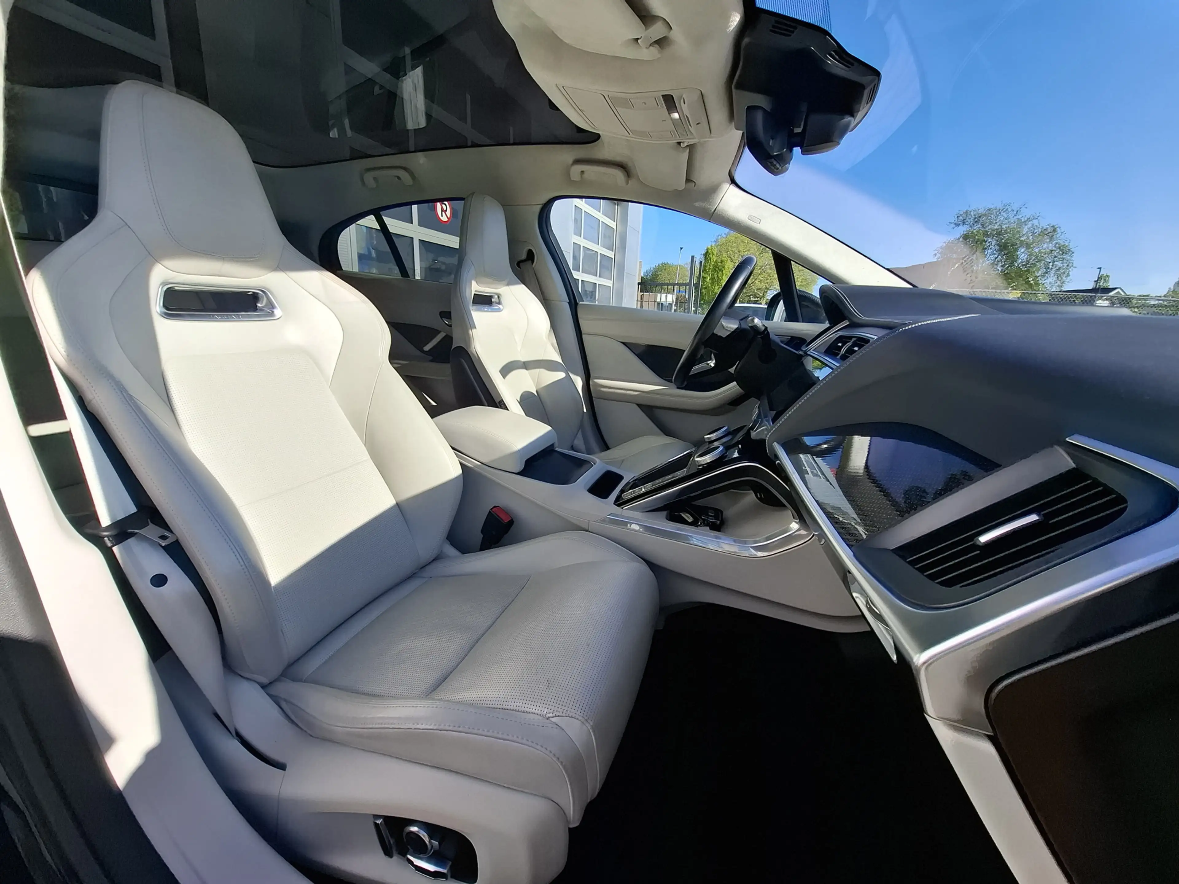 Jaguar I-Pace EV400 First Edition 90 kWh | SoH 89,9% | Navigatie — photo 24