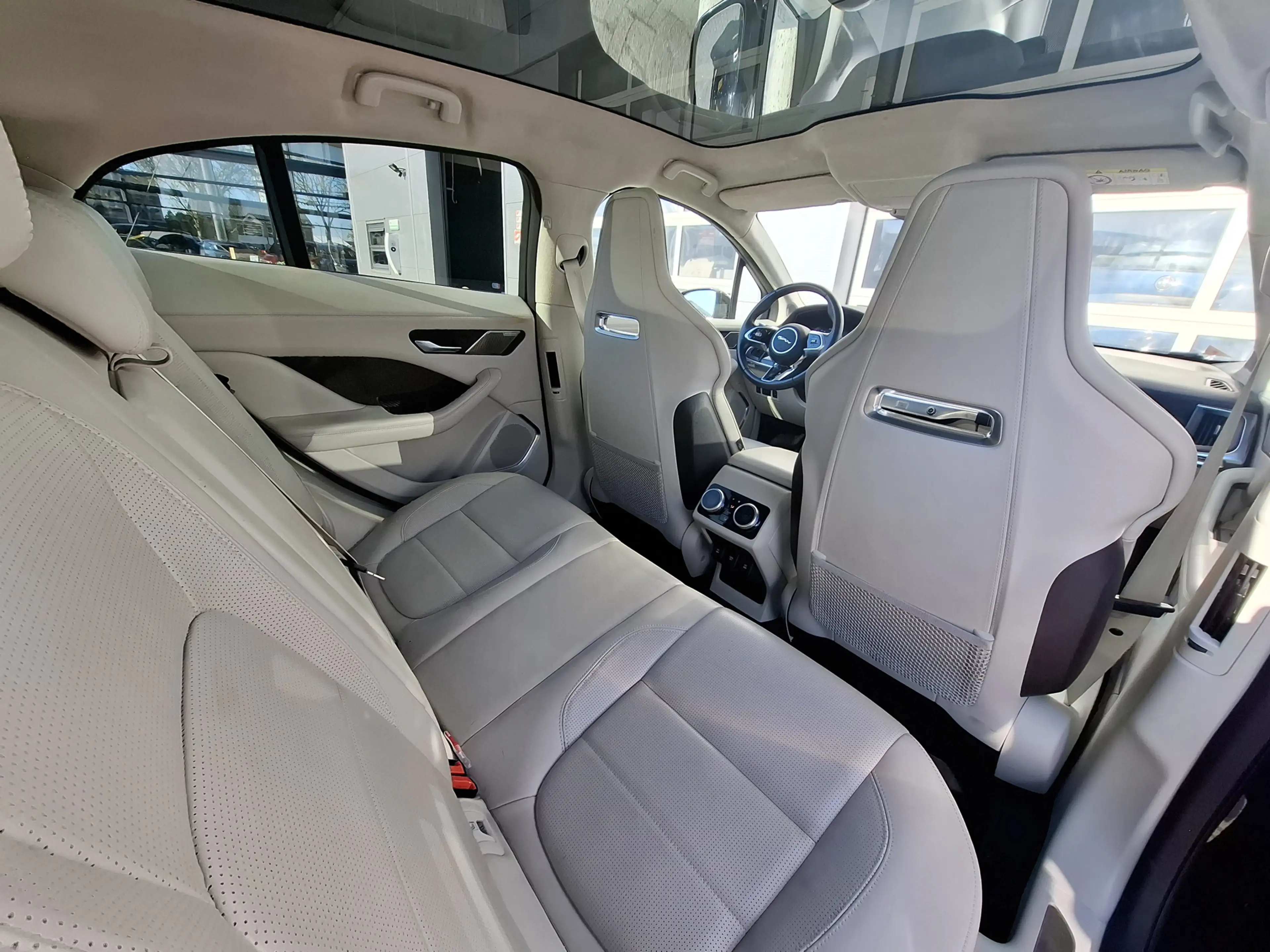Jaguar I-Pace EV400 First Edition 90 kWh | SoH 89,9% | Navigatie — photo 26