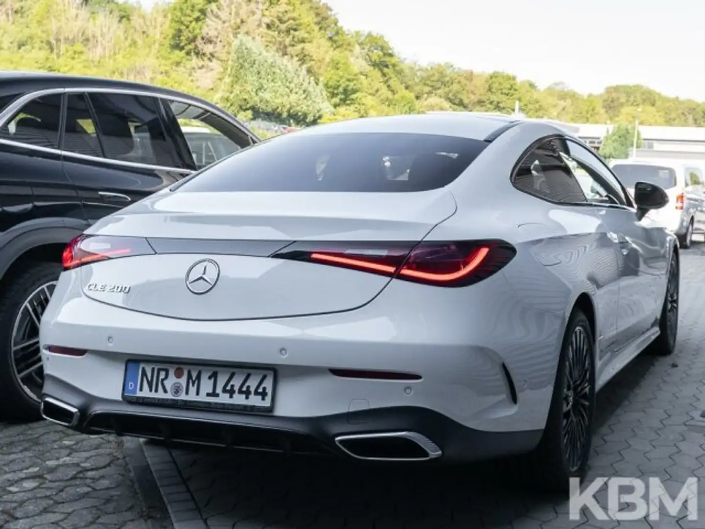 Mercedes-Benz CLE 200 CLE 200 Coupé AMG°WHITE/RED°PANO°NIGHT°BURMESTER Weiß - 2