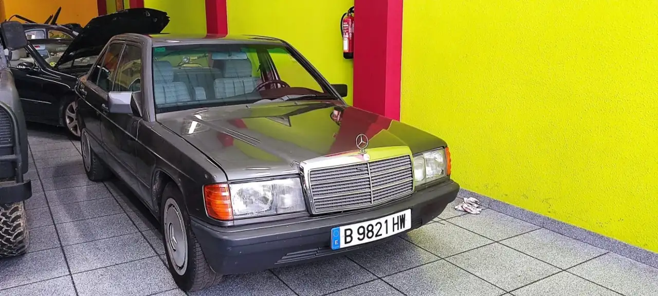 Mercedes-Benz 190D 2.5, foto 2