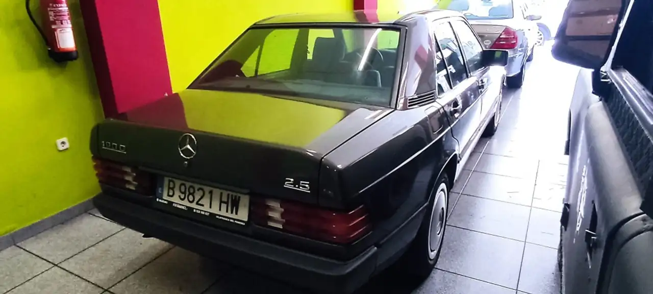 Mercedes-Benz 190D 2.5, foto 3