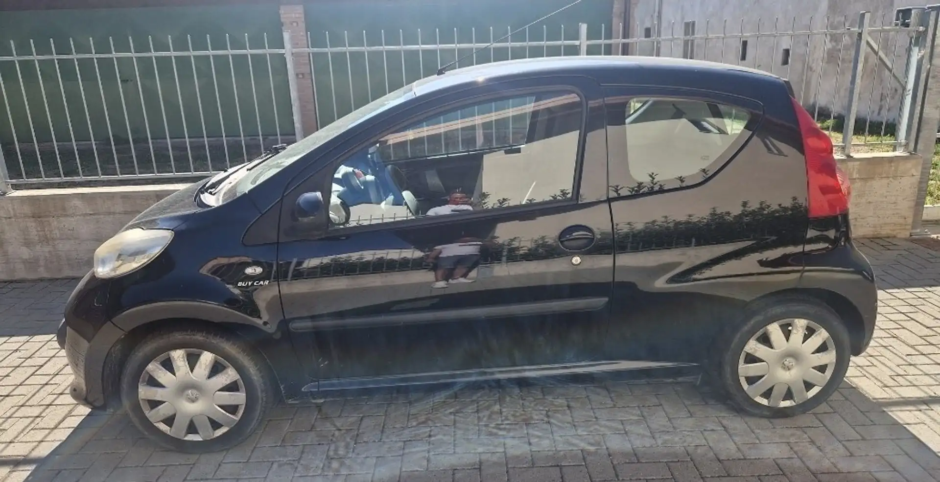 Peugeot 107 3p 1.0 12v Plaisir - 1